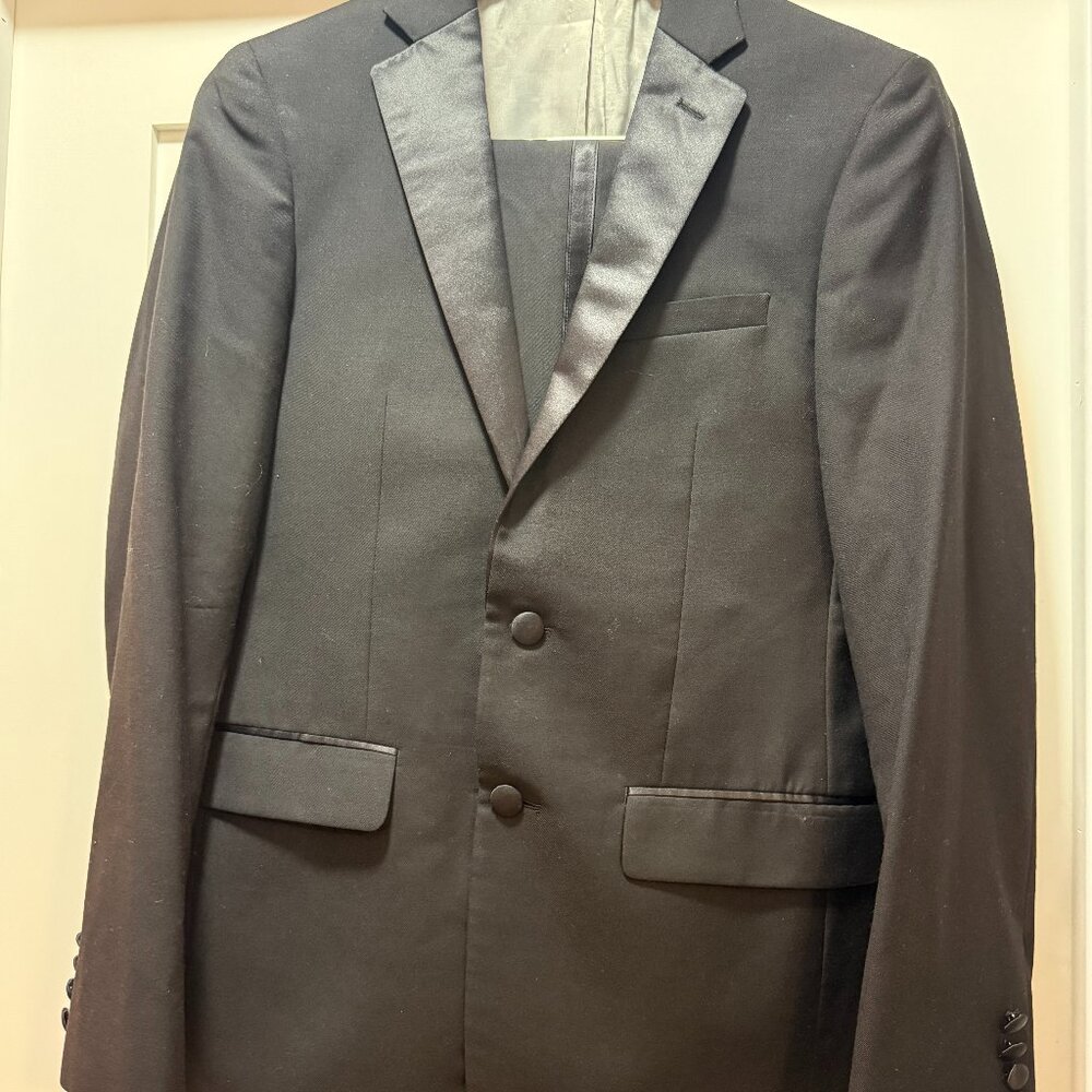 Calvin Klein Black Tuxedo Set - Jacket 38R & Pants 31x32 (Extreme Slim Fit)